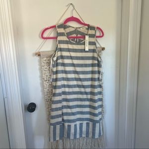 Sleeveless linen dress